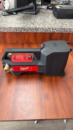 Milwaukee M18 Cordless Transfer Pump