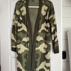 Women’s Sweater/ Cardigan 🌸