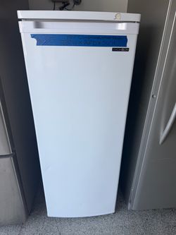 Thomson Upright Freezer – New Compressor