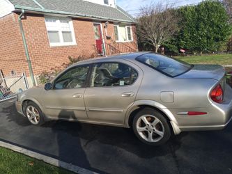 2000 Nissan Maxima