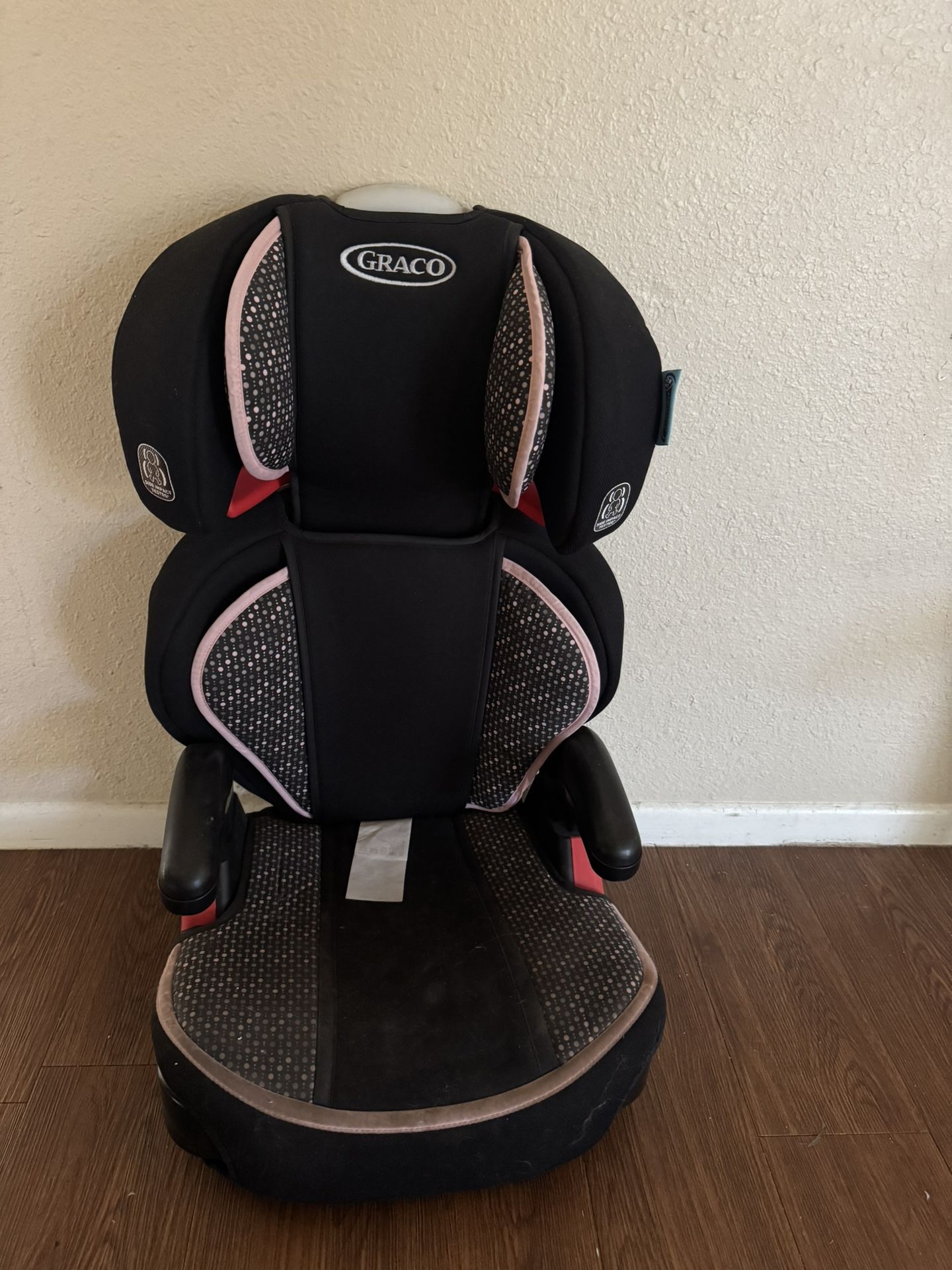 Graco booster car seat with cup holders 