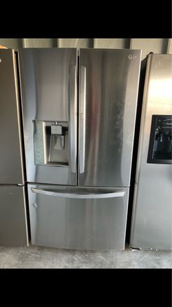 LG Fresh Door Stainless Steel Refrigerator - Clean and Nice - One Month Warranty - Delivery Available to Your Area - Dimensions: W36-D31-H69 - Price: 
