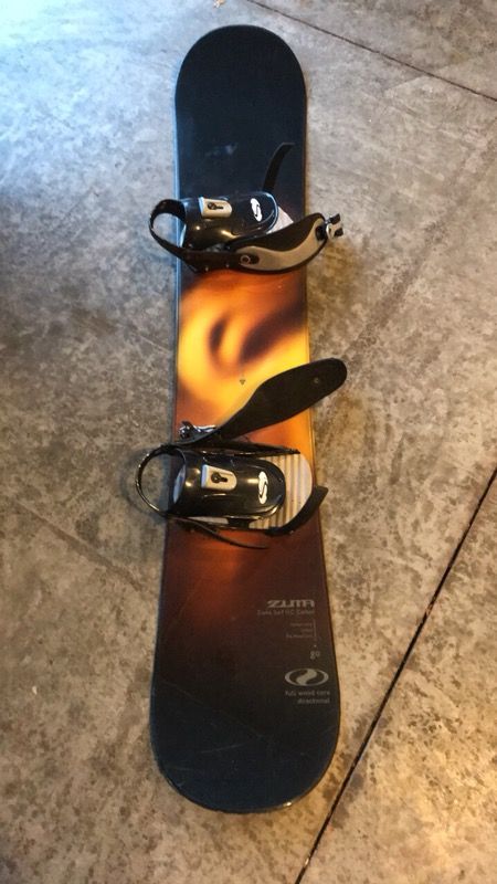 Black and brown Zuma Snowboard