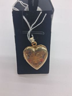 10k heart photo locket pendant