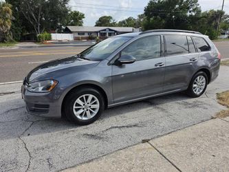 2017 Volkswagen Golf SportWagen