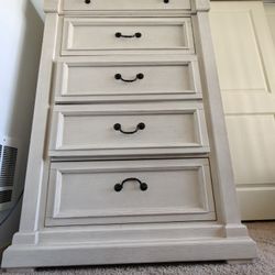 5 Drawers Dresser 
