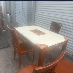 Kitchen Table W/4 Chairs 