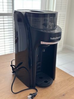 Brand New Baby Brezza Formula Pro Advanced WiFi - Never Used