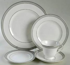 Waterford Carina Platinum China 5 Piece Set
