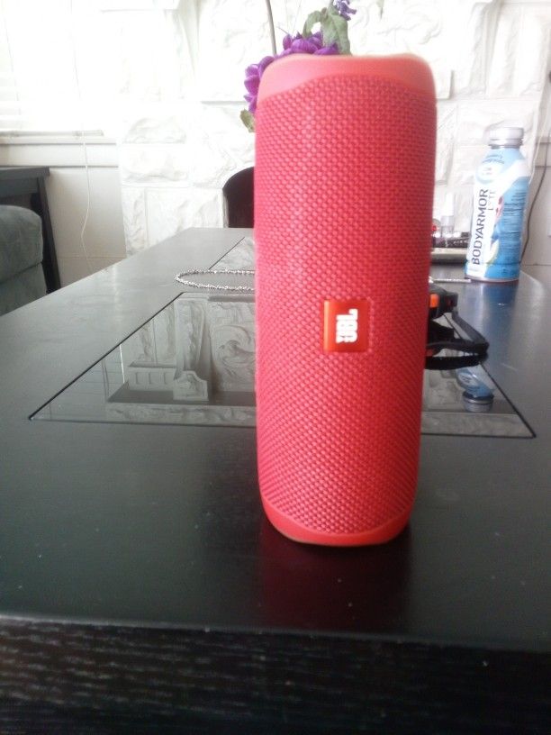 JBL Flip 5 Portable Portable Speaker