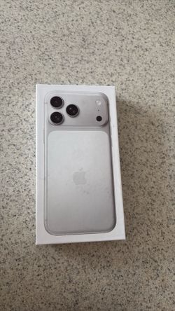 iPhone 17 pro max