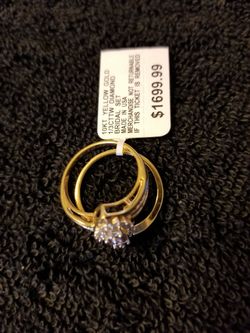 10k Yellow Gold Diamond Ring