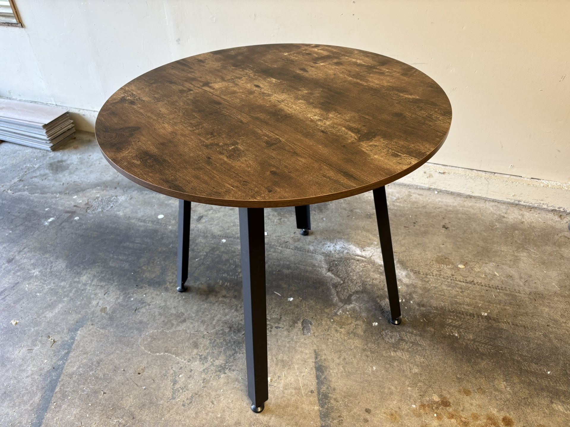 Round Table