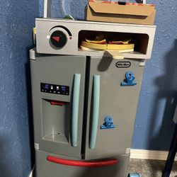 Toy Kitchen Fridge, Pizza Oven, Appliances, And Food