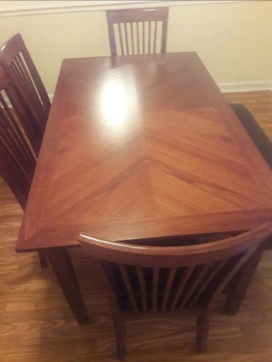Beautiful Dining Room Set!!!