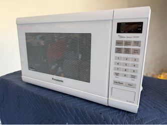 Panasonic 1.2 cu. ft.  Microwave Oven