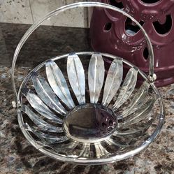 Vintage Silver Plated Basket With Collapsible Handle Leaf Pattern