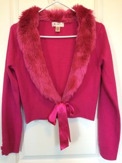Stylish knitted top with fur size M