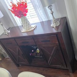 Mueble para vino y tv