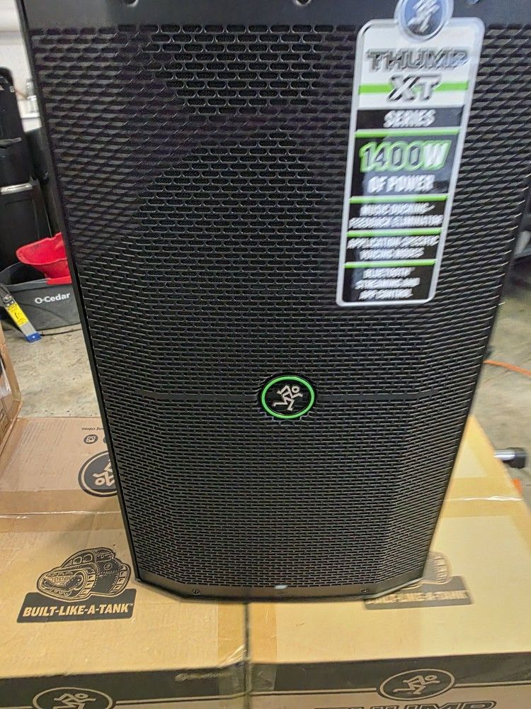 Mackie 12in Powered Speaker