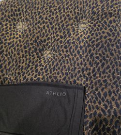 Athlio men's large athletic shirt