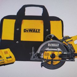 DEWALT FLEXVOLT 7-1/4 in. Worm Drive Style Saw Kit 