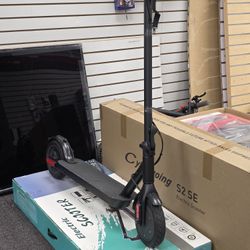 Electric Scooter  For Adults , Can Carry Upto 100kg.  Speed Goes To 25km/h Heavy Duty 