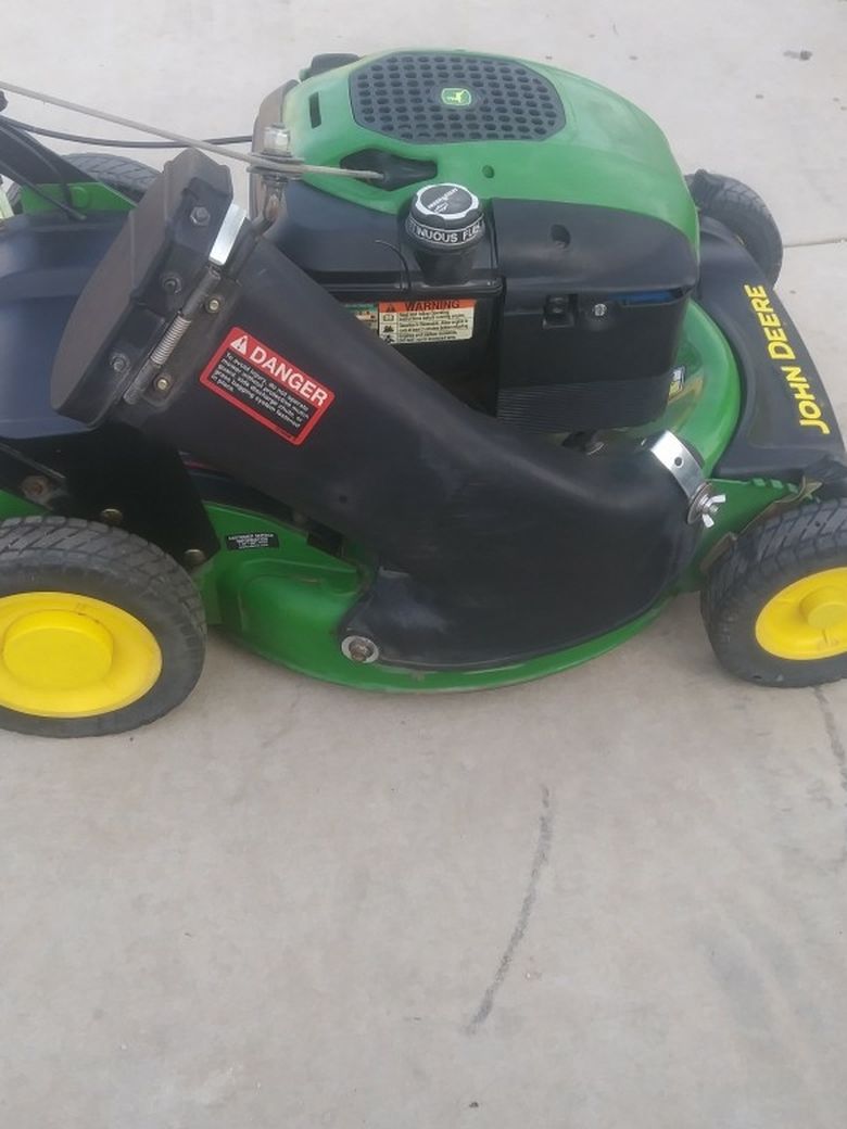 John Deere Self Propelled Lawnmower