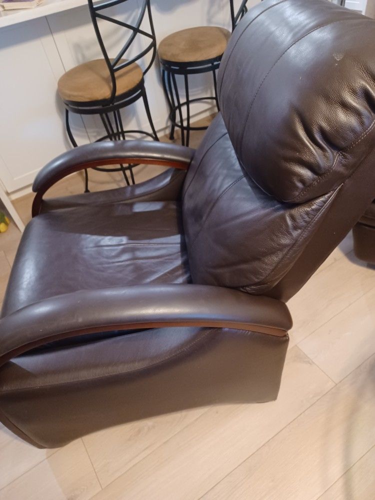 Chocolate Brown Electric Recliner 