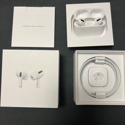 Apple AirPods Pro 1 Generation With Wireless Charging Case 