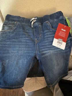Boys size 8 shorts Levi’s Quicksilver