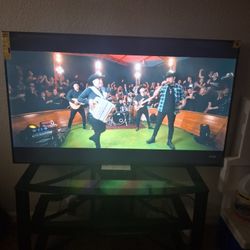 58" HISENSE ROKU TV EN BUEN ESTADO PRECIO 250$