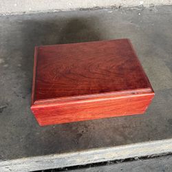 Large Solid woof cigar box