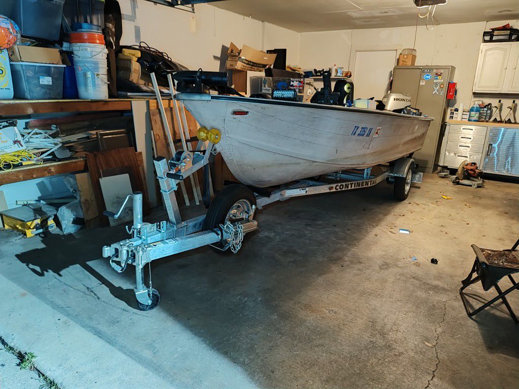 14 ft Aluminum Boat 