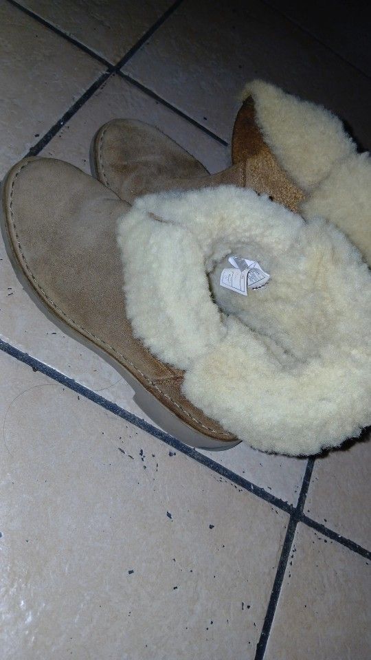 Ugg Sherpa Boots Size 7