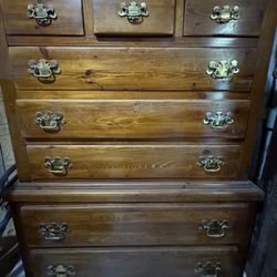 Link-Taylor Colonial Pine Dresser