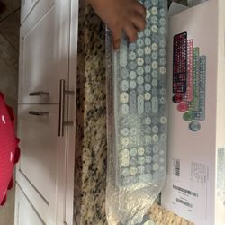 typewriter keyboard
