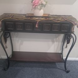 Entrance Table With Shelf