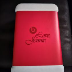 Beats Solo 4 Jennie