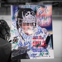 2002 Signed LA Kings Program