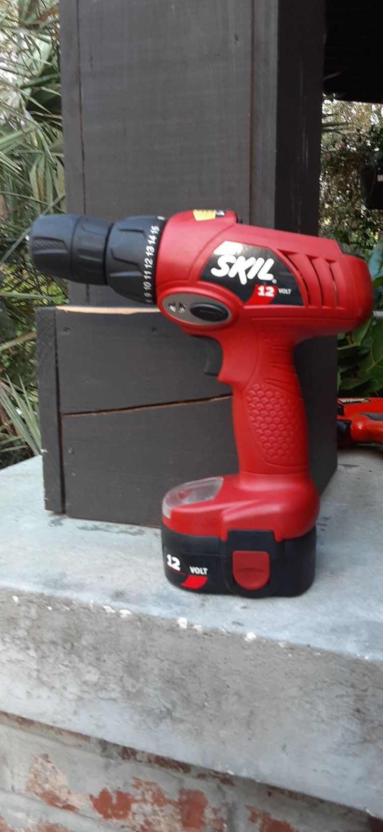 Skill cordless drill with battery$10.