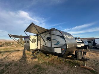 2019 CATALINA COACHMAN 2 ROOM 2 RESTROOMS 2 SLIDE