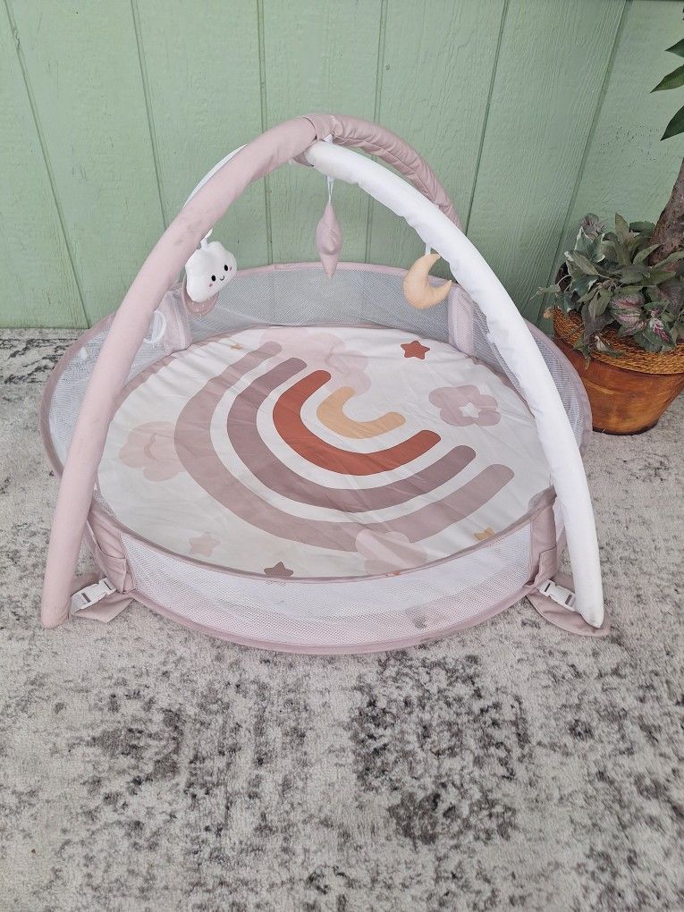 Play Pen $8 Only . (MIRE MIS DEMÁS OFERTAS)