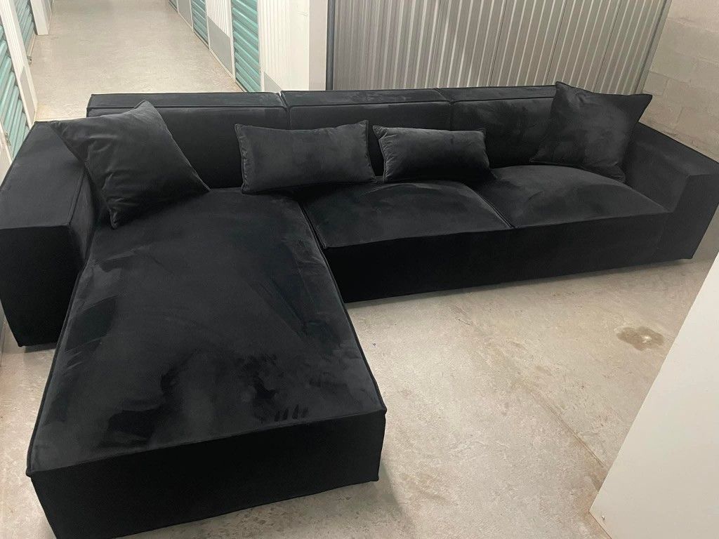 Porter Sectional-Black Feet-Vintage Velvet-Black-Left-Hand-Facing, Like New, Excellent Condition