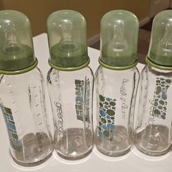Green To Grow regular neck glass Baby Bottles

 BPA-free phthalate-free 8oz.

( QTY 4 )( Brand New )