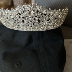 Beautiful Tiaras And Crowns 