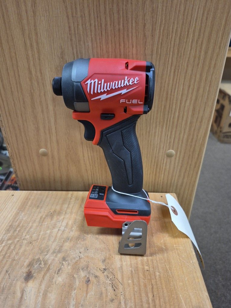 Milwaukee M18 1/4" Hex Impact Driver 2953-20 Tool Only