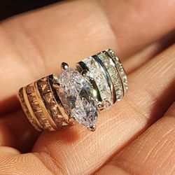 Gorgeous Marquis Cut Woman Engagement Promises Ring Size 8.0