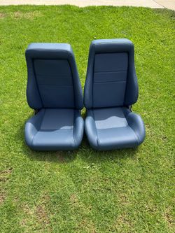 Universal Racing Seats