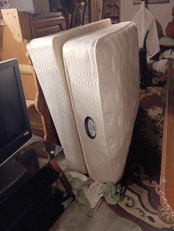 Full Boxspring  and Mattress By Simmons It's  A Beautyrest